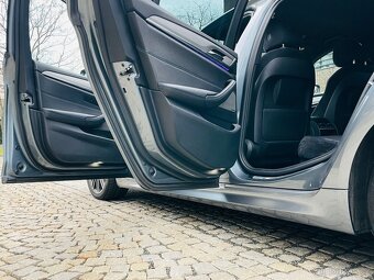 BMW Řada 5 530i G30 XDRIVE 185KW AUT LED M-PAKET SERVISKA - 9