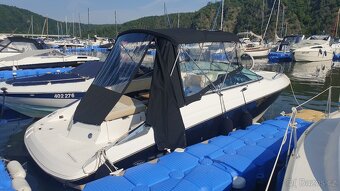 Kajutová motorová loď, člun Regal 2250 - 9