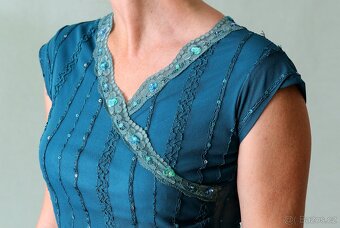 Společenský krajkový top s flitry vel.S - 9