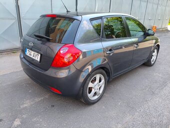 Prodám Kia Ceed 1.6 benzín,AUTOMAT - 9
