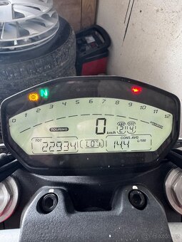 Prodám Ducati Monster 821 r.v.2016 - 9