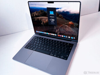 Apple MacBook Pro - M1 Max - 14" - 64 GB RAM - 2 TB (model  - 9