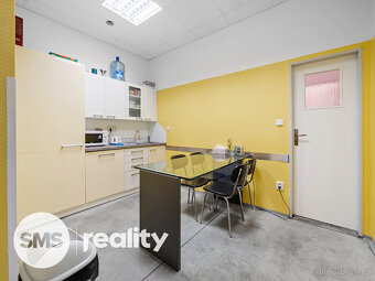 Pronájem moderní komerční budovy, 300 m2, Hranice - 9