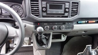 VOLKSWAGEN Crafter 35 2.0 6G FWD DR valníkový s plachtou - 9