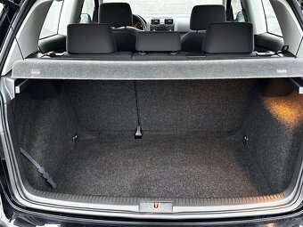 VW Golf V 1.4i 55kw, r.2005, serviska, STk, klima - 9