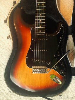 Predám tieto 3 gitary - 9