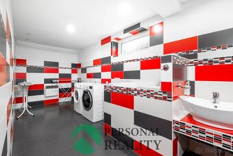 Prodej rodinného domu 5+kk 181 m2 se zahradou 708 m2 okr. Pa - 9