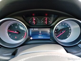 OPEL INSIGNIA 1.6 CDTI KOMBI 2019 - 9