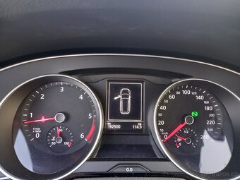 VW PASSAT B8 2,0TDI-2015-LED-ACC-COMFORTLINE-PARK.ASIST - 9