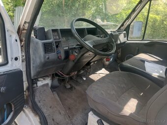 Prodám Peugeot J5 2.5d STK 6/2026 - 9