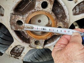 ALU KOLA 14, 4x98 FIAT, obuté 185/70/14 ZIMNÍ - 9