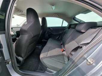 ŠKODA Rapid 1.2TSI 77kW Liftback 2013 - 9
