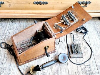 Starožitný telefon - ústředna, 1920 - 9