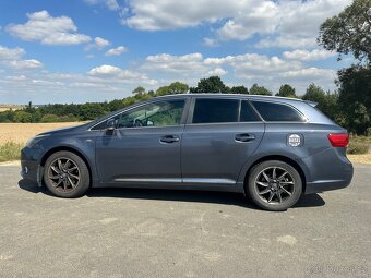 Toyota avensis - 9