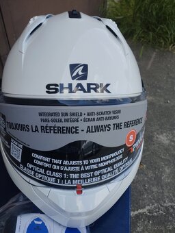 Shark - vel. M - 9