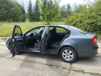 ŠKODA OCTAVIA 1.2 TSI 77 KW R.V.2011. - 9