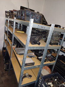 Elektro komponenty na nákladní vozy - 9