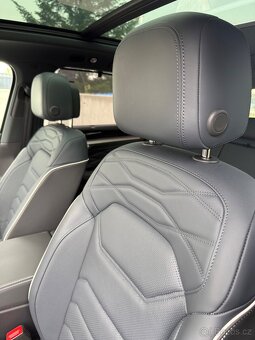 Volkswagen Touareg 3.0 TDi V6/210kW R-Line - 9