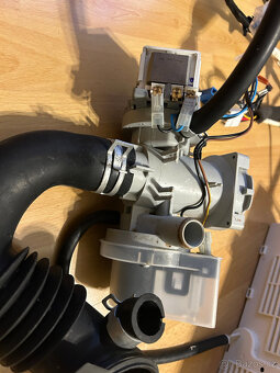 LG F1481TDP - náhradní díly, čelní panel, komplet sčerpadly. - 9