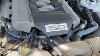 Ford Mustang GT Premium - 9