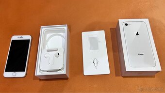 iPhone 8 128 GB - 9