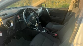 Toyota Auris 2013, 1.6 97kw benzín - 9