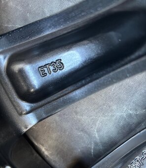 Zimní originální sada alu Toyota Highlander 235/65/18 - 9