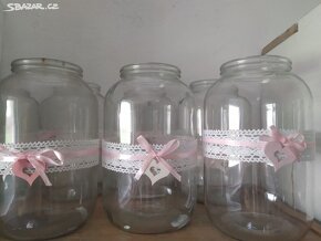 Svatební dekorace vázy svícny polštáře deky lucerny - 9