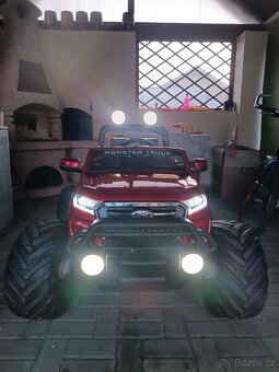 Dětské elektrické autíčko - 9