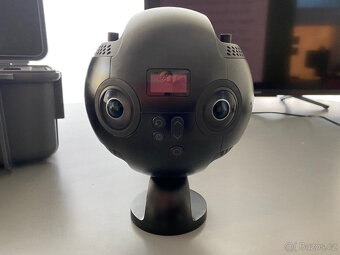 Insta 360 Pro 2 + Farsight + USB-C Multi-Reader, SD karty a - 9