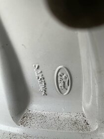 Alu kola originál Ford letní pneu 225/50/17 6-7mm - 9