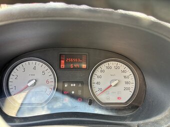 Dacia Logan 1.6 R.V 2009 - 9