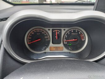 Nissan Note 1.6 rok 2007 - 9