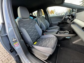 Volkswagen ID.4 Pure 109kw elektro/výhřev/LED/nez.topení - 9