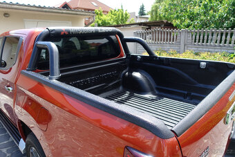 Mitsubishi L200 2.3 DI-D 4WD INTENSE,110kW M6 - ZÁNOVNÝ STAV - 9