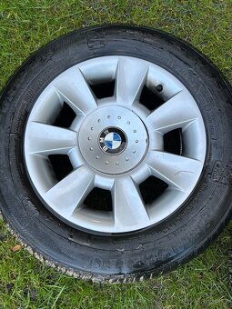 BMW E 39 15” 205/65/15 zimni origina alu disky - 9