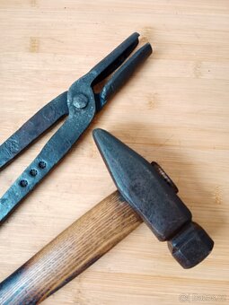 Kovářský set - kleště, kladivo - 9