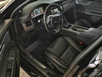 Jaguar XF R-Sport LED PANO KESSY 20' ZÁRUKA - 9