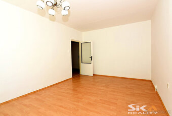 Pronájem bytu 3+1 se zasklenou lodžií, 80 m2 - 9