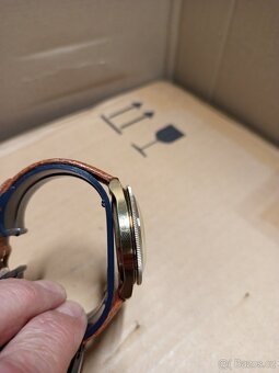 Hodinky VOSTOK. - 9