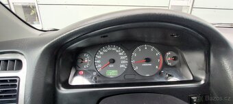Toyota Avensis - 9