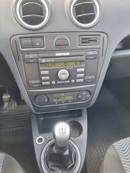 FORD FUSION 1,6TDCI + R.V. 2007 - 9