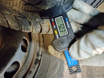 zimní pneu Nokian Ford Fiesta Focus - 9