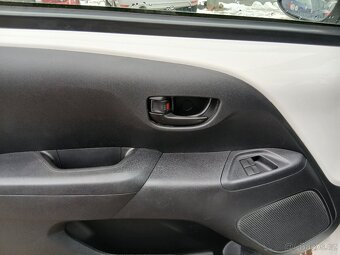 Toyota Aygo 1.0, 51 kW, klima - 9