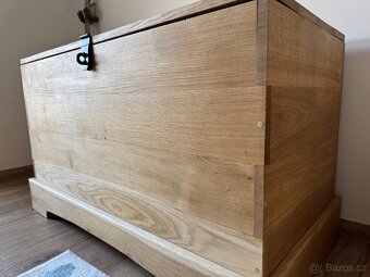 Velká dubová truhla - 9