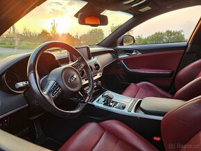 Kia Stinger GT 3.3 4x4 272kW 2018 - 9
