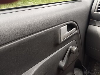 Volkswagen Fox 1.4 tdi 2007 - 9
