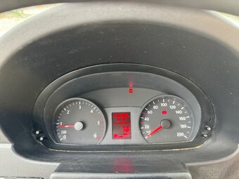 VW crafter 2.0tdi 100kw rok 2016 najeto 254000km klima tažné - 9