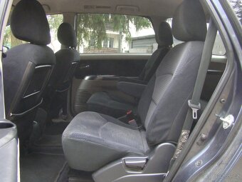 Mitsubishi Grandis 2.0 Di-D 6 MÍST - 9