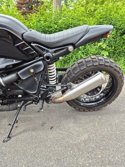 Bmw rninet - 9
